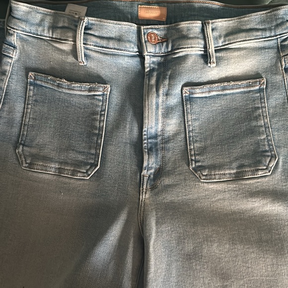 The patch pocket wide leg
Wash: california cruiser - Picture 2 of 6